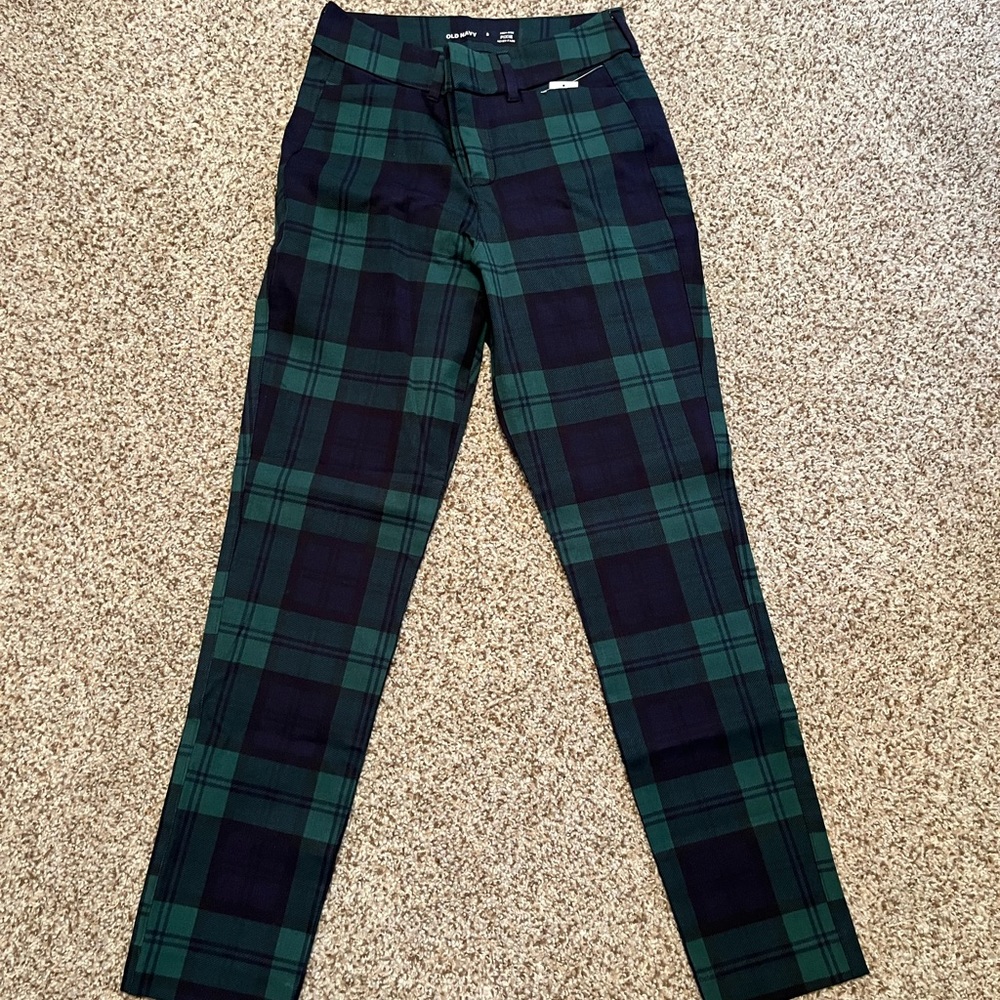 NWT Old Navy Pixie pant size 2